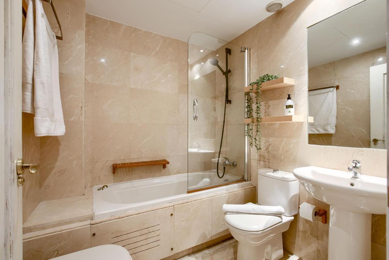 Apartamento En Chamberi Con Piscina - Lovely Apartment In The City Center With Swimming Pool مدريد المظهر الخارجي الصورة