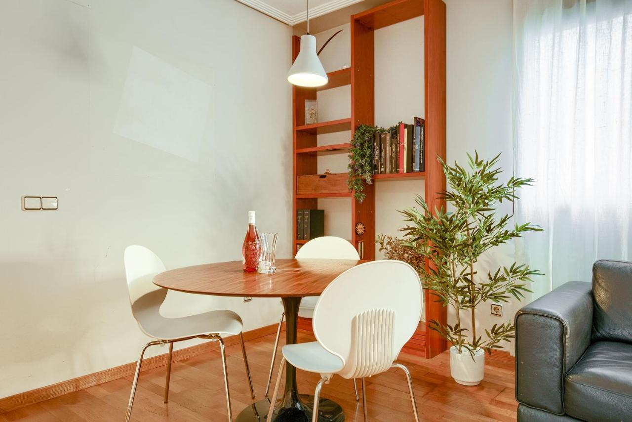 Apartamento En Chamberi Con Piscina - Lovely Apartment In The City Center With Swimming Pool مدريد المظهر الخارجي الصورة